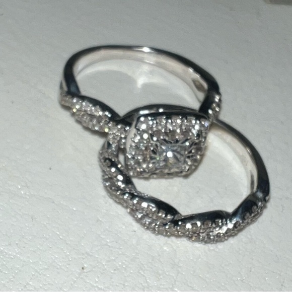 Beautiful Bridal Set - Picture 2 of 4